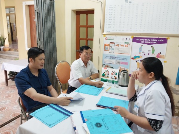 Khảo sát đánh giá thực trạng tại xã triển khai mô hình điểm “chăm sóc dinh dưỡng 1000 ngày đầu đời” tại huyện Con Cuông.
