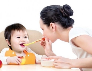 Cách chăm sóc ăn uống khi trẻ ốm