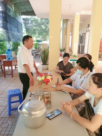 Thực hiện điều tra đánh giá tình trạng dinh dưỡng bà mẹ và trẻ em tại Trạm y tế thị trấn Mường Xén huyện Kỳ Sơn
