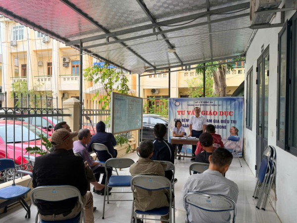 Truyền thông, giáo dục về tuân thủ điều trị, dự phòng lây nhiễm HIV và pháp luật cho bệnh nhân điều trị Methadone