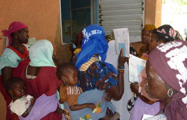 Châu Phi bắt đầu chiến dịch tiêm vắcxin phòng sốt rét lớn nhất lịch sử