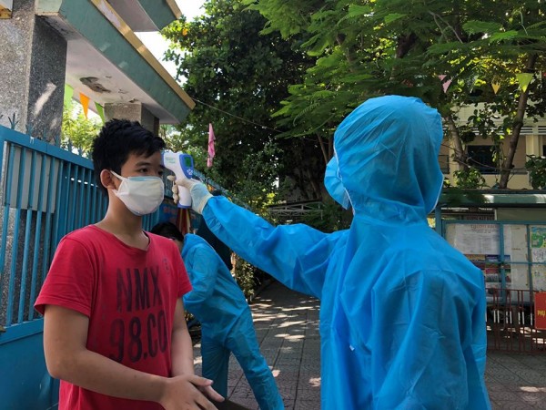 1.600 người liên quan 3 ca dương tính tại đám tang thuộc phường Tam Thuận được lấy mẫu xét nghiệm