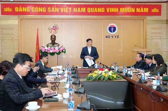 BỘ TRƯỞNG BỘ Y TẾ: PHÁT ĐỘNG NGƯỜI DÂN PHÁT GIÁC TRƯỜNG HỢP NHẬP CẢNH TRÁI PHÉP