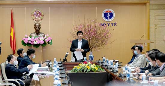 BỘ TRƯỞNG BỘ Y TẾ: CÁC ĐỊA PHƯƠNG PHẢI NHANH HƠN, MẠNH HƠN, QUYẾT LIỆT HƠN TRONG PHÒNG CHỐNG DỊCH COVID-19