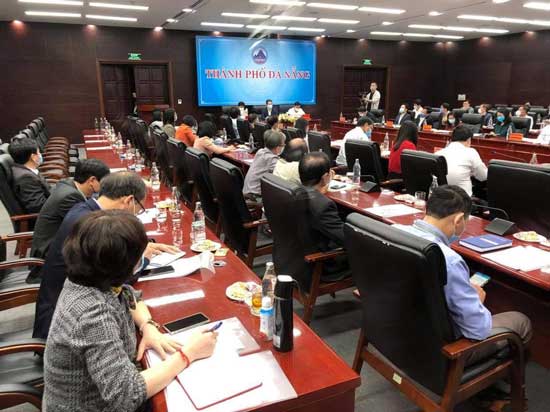 Ngành Y tế tiếp tục tập trung nguồn lực để phòng chống dịch Covid-19, phải xem đó là nhiệm vụ hàng đầu