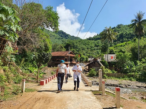 Tiếp tục điều tra truy vết, lấy mẫu xét nghiệm cộng đồng tại xã Lượng Minh huyện Tương Dương