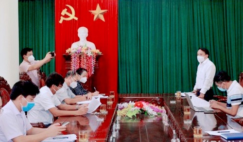 Ban Chỉ đạo Phòng, chống dịch COVID-19 tỉnh Nghệ An làm việc với thị xã Cửa Lò khi tình hình dịch trên địa bàn tiếp tục diễn biến phức tạp.