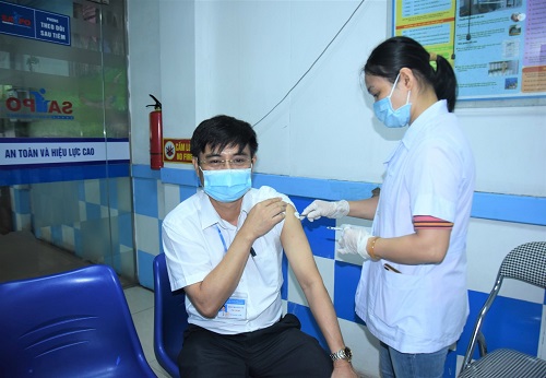 Nghệ An đã tiêm được 182.660 liều vắc-xin phòng COVID-19 cho người dân