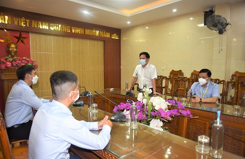 MobiFone Nghệ An hỗ trợ 200 triệu đồng cho đội ngũ y, bác sỹ nơi tuyến đầu phòng, chống dịch COVID-19
