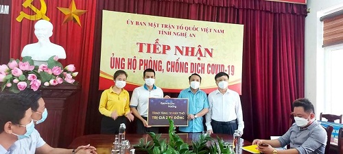 Tiếp nhận 10 máy thở, 240 tấn gạo của các doanh nghiệp ủng hộ phòng, chống COVID-19