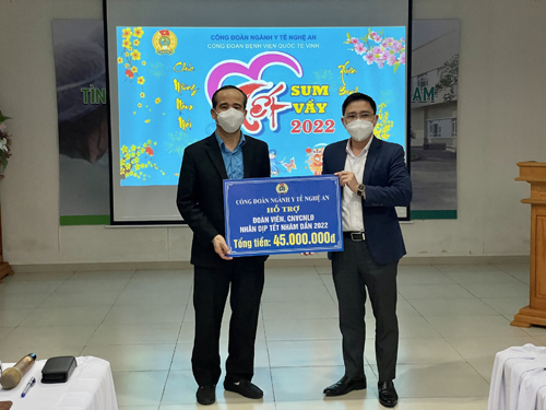 Công đoàn ngành Y tế Nghệ An thăm, tặng quà cho các đoàn viên Công đoàn nhân dịp Tết nguyên đán Nhâm Dần 2022