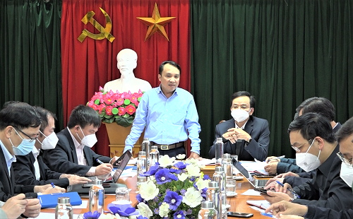 Xuất hiện ổ dịch rất phức tạp tại huyện Quỳnh Lưu, lãnh đạo Trung tâm Chỉ huy phòng chống dịch COVID-19 tỉnh họp khẩn với huyện Quỳnh Lưu