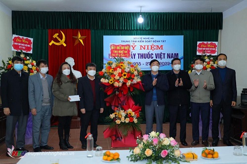 Phó Bí thư Thường trực Tỉnh ủy chúc mừng ngày thầy thuốc Việt Nam