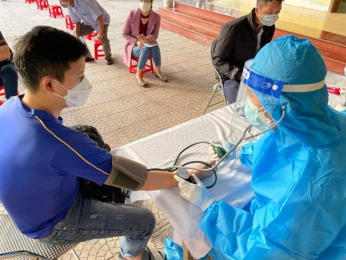 Sáng ngày 19/02 Nghệ An ghi nhận 1.360 ca dương tính mới với COVID-19, trong đó có 373 ca cộng đồng