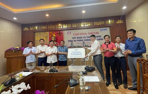 Nghệ An: Tiếp nhận tài trợ 20 máy thở oxy dòng cao phục vụ phòng, chống dịch COVID-19