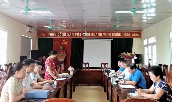 Công đoàn ngành Y tế Nghệ An kiểm tra, giám sát hoạt động công đoàn cơ sở.