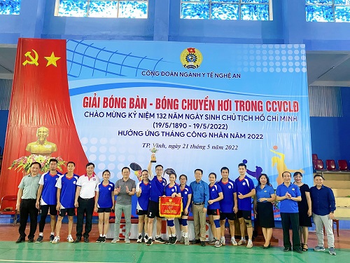 Ngành Y tế Nghệ An Bế mạc và trao giải bóng chuyền hơi, bóng bàn CCVCLĐ ngành Y tế năm 2022.