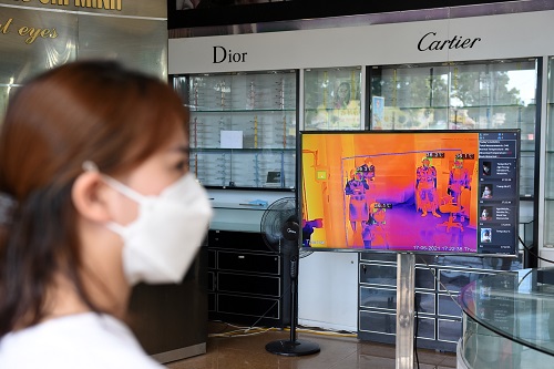 Nóng: Đo thân nhiệt tại cửa khẩu để giám sát, phát hiện sớm bệnh đậu mùa khỉ