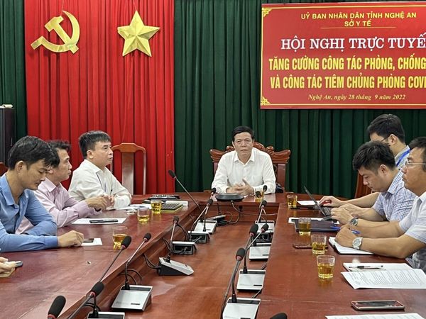 Bộ Y tế tổ chức Hội nghị trực tuyến tăng cường công tác phòng, chống dịch và công tác tiêm chủng phòng COVID-19.