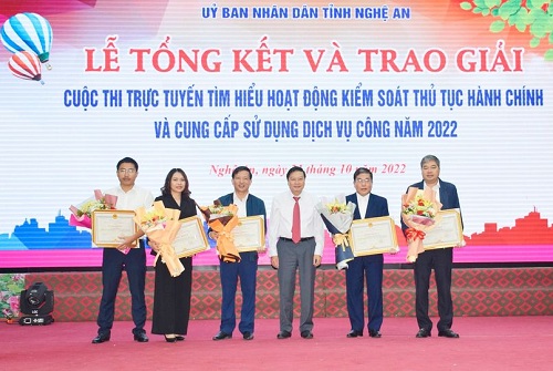 Ngành Y tế Nghệ An nhận Bằng khen của UBND tỉnh về cuộc thi Tìm hiểu hoạt động kiểm soát thủ tục hành chính và cung cấp sử dụng dịch vụ công năm 2022
