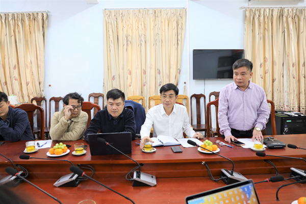Đoàn công tác Bộ Y tế và Văn phòng Tổ chức Y tế Thế giới (WHO) Việt Nam làm việc với Trung tâm Kiểm soát bệnh tật Nghệ An về công tác phòng chống Sốt xuất huyết Dengue