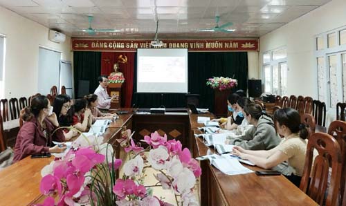 Trung tâm Kiểm soát bệnh tật tỉnh Nghệ An tổ chức đào tạo tập huấn cấp chứng chỉ An toàn tiêm chủng cho cán bộ y tế.