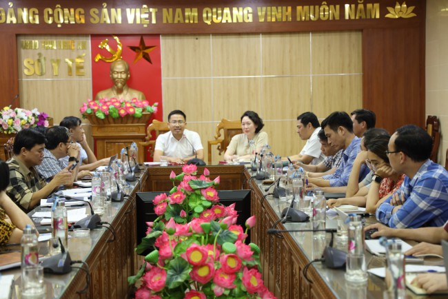 Sở Y tế Nghệ An thiết lập các điểm cầu trực tuyến với Đoàn kiểm tra, giám sát công tác phòng, chống bệnh không lây nhiễm và rối loạn sức khỏe tâm thần của Bộ Y tế.
