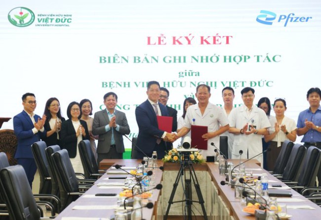 Các bệnh viện đầu ngành tăng cường hợp tác quản lý kháng kháng sinh
