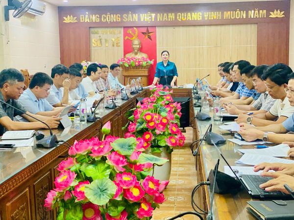 Sở Y tế tổ chức hội nghị cho ý kiến về triển khai thực hiện Nghị Quyết số 11/ NQ-CP ngày 30/1/2022 của Chính phủ.