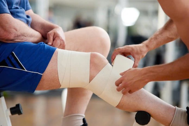 Chấn thương dây chằng chéo trước: Nguyên nhân, biểu hiện, cách điều trị và phòng bệnh