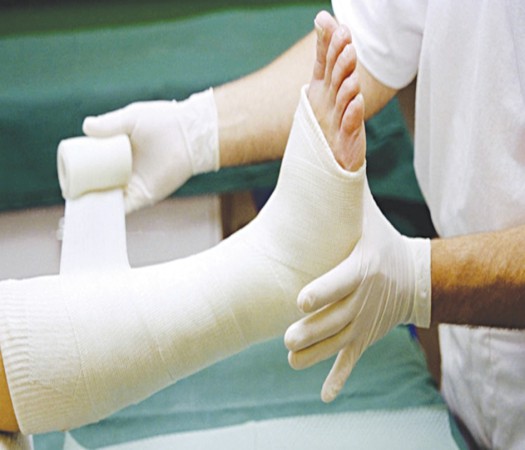 Gãy xương: Nguyên nhân, triệu chứng, cách phòng tránh và điều trị