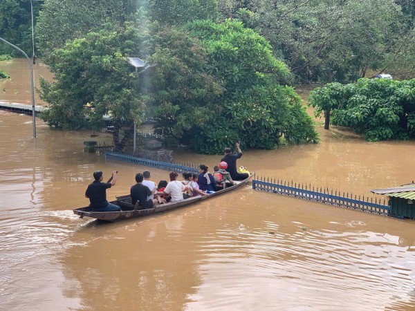 Sở Y tế Nghệ An triển khai các biện pháp phòng, chống dịch bệnh, vệ sinh môi trường, an toàn thực phẩm và đảm bảo công tác khám, chữa bệnh sau mưa lũ, ngập úng