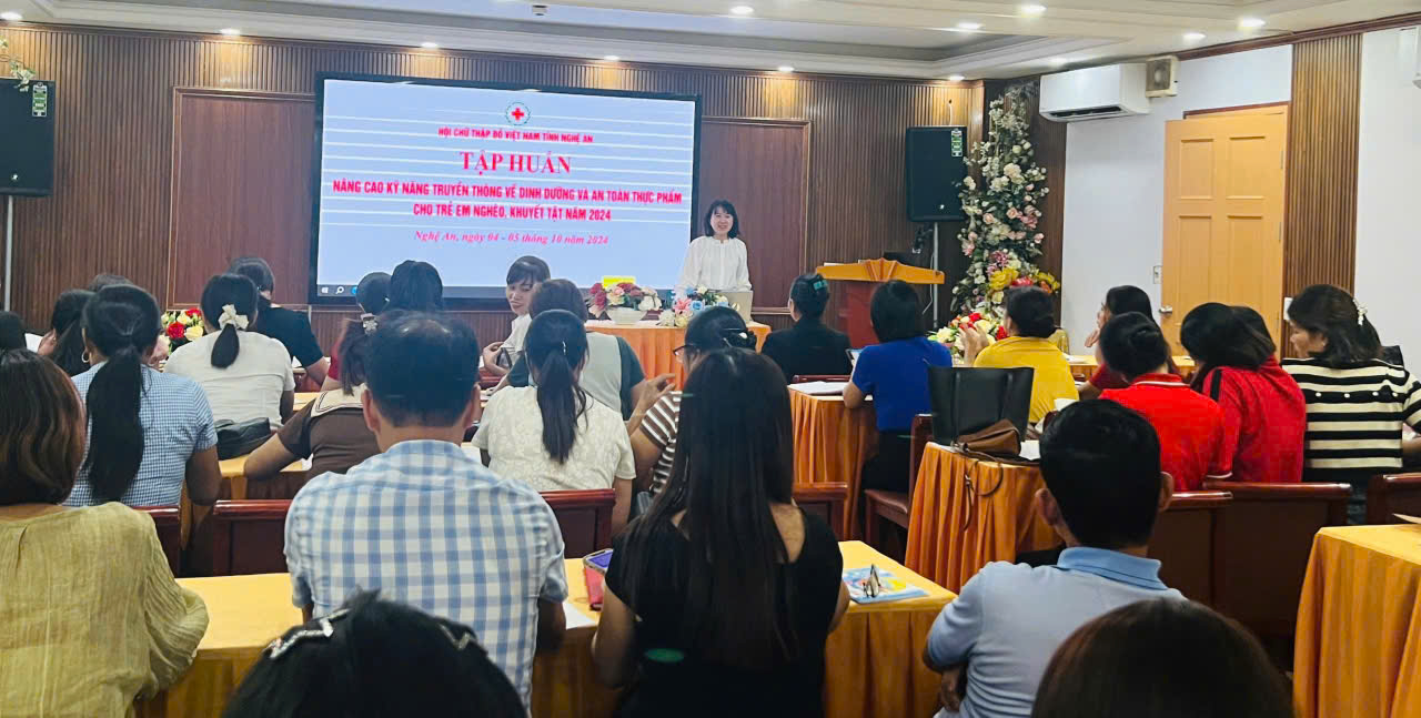 Các học viên tham gia lớp học