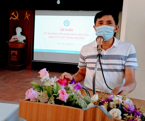 ThS.BS Phạm Đình Du - Phó Giám đốc Trung tâm Kiểm soát bệnh tật tỉnh. phát biểu tại buổi tập huấn